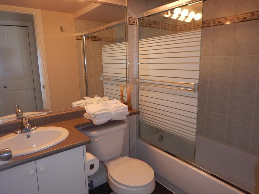 Clean And Quiet 2 Bdr 2 Bthr Private Entrance Entire Guests Suite Near Coquitlam Center Mall And Skytrain Rum bild